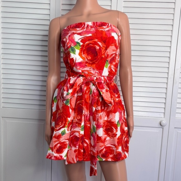 NEW YORK & COMPANY Floral Strapless Romper Size Medium - Picture 1 of 8